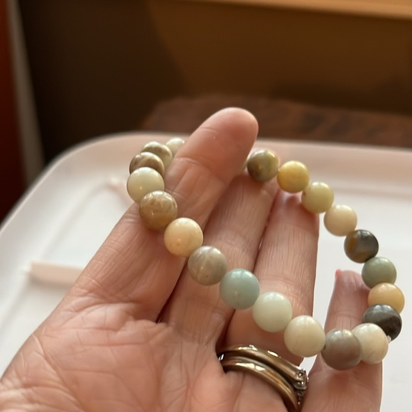 Amazonite Crystal Stretch Bracelet 8mm - Picture 6 of 10